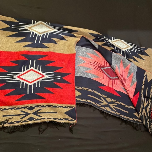 Off shoulder poncho quilt - Picture 1 of 3